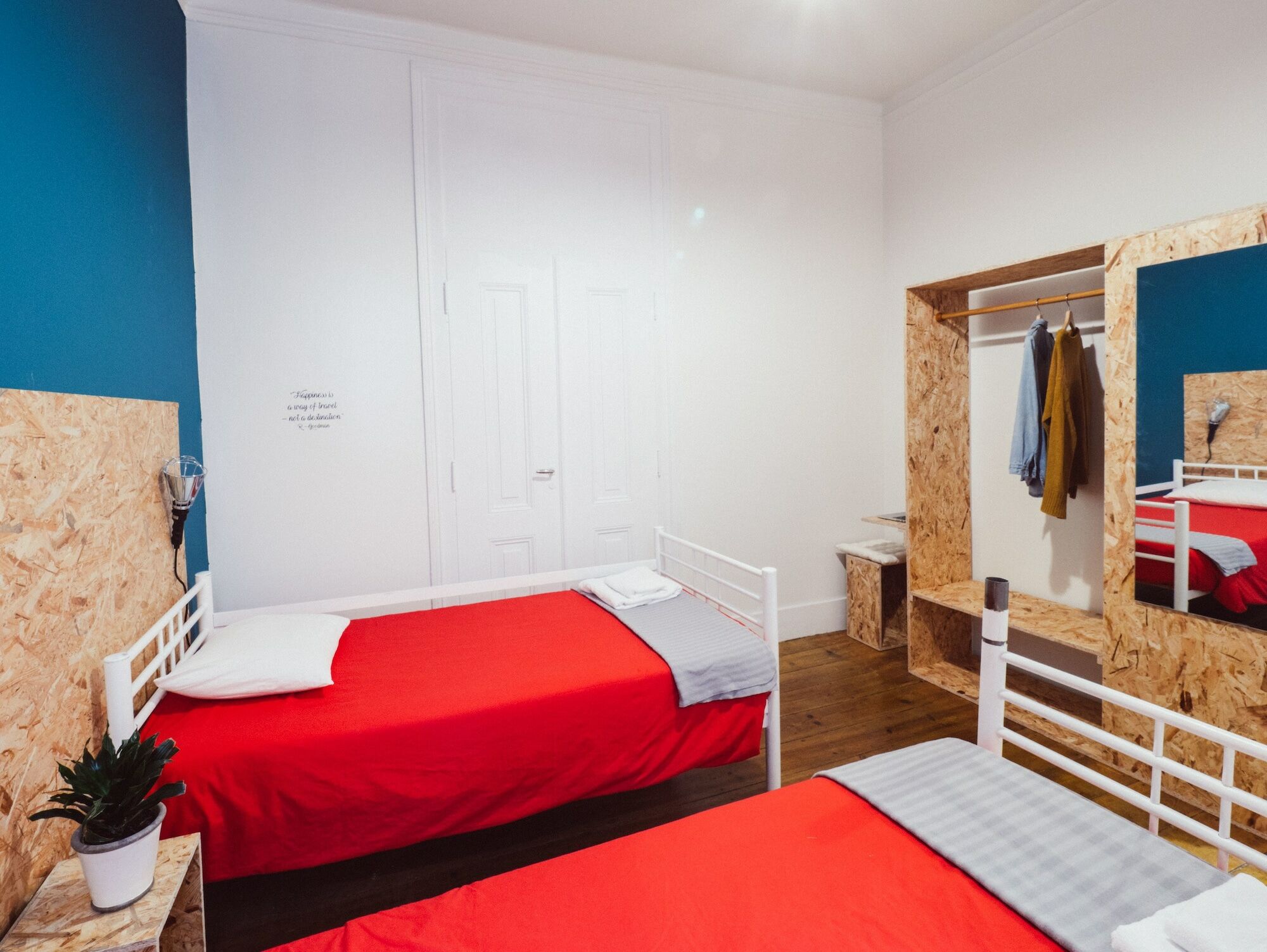 Impact House Hostel Lisbon Exterior photo